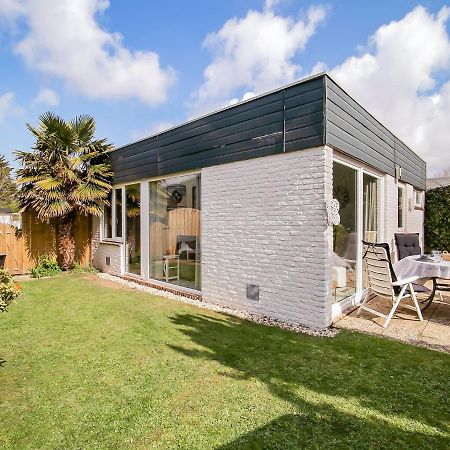 Lovely Bungalow In Noordwijkerhout With Garden Exterior foto