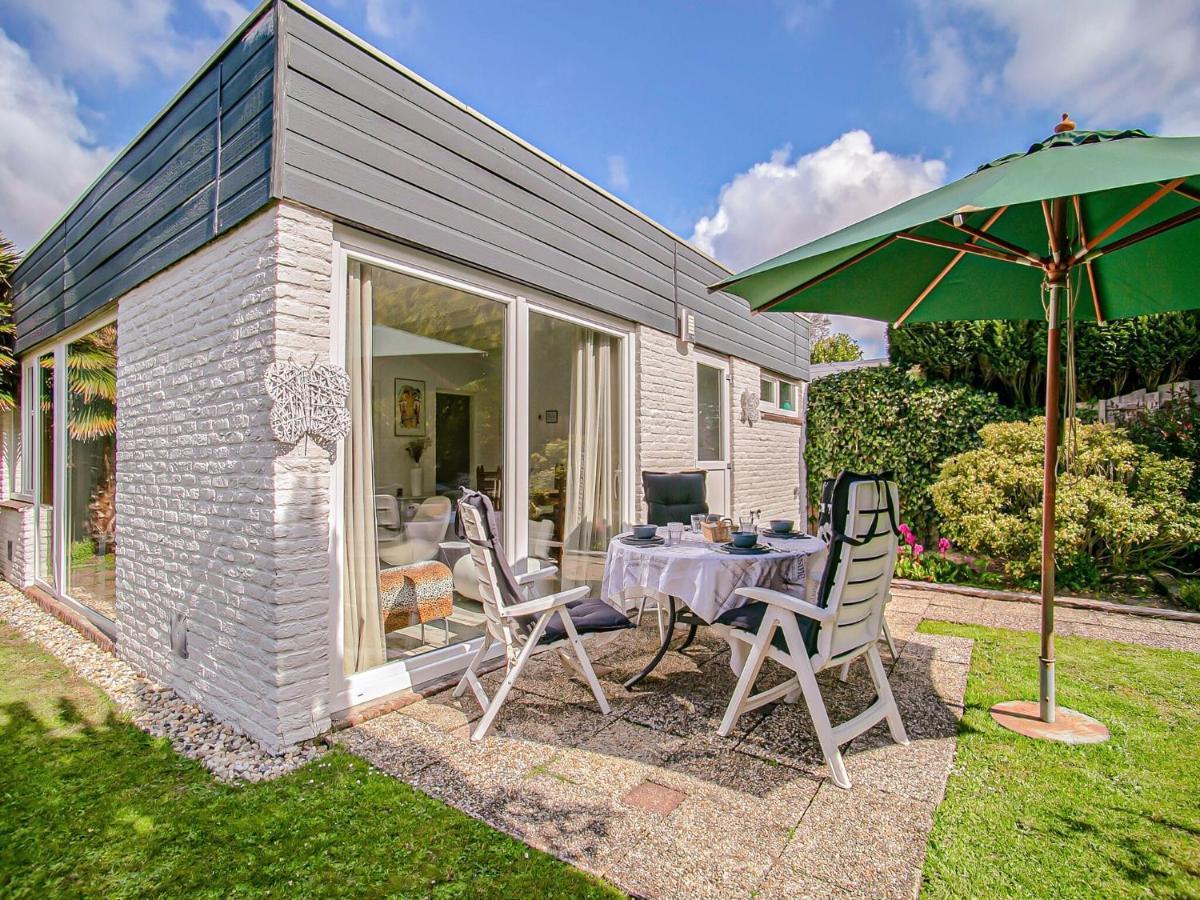 Lovely Bungalow In Noordwijkerhout With Garden Exterior foto